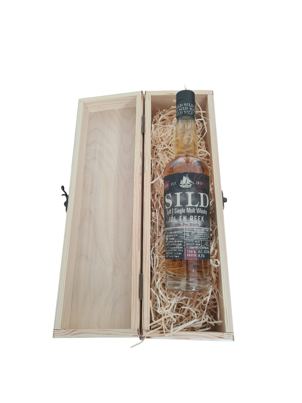 Holzbox mit Klappdeckel und einer Flasche SILD Jöl en Reek Single Malt Whisky