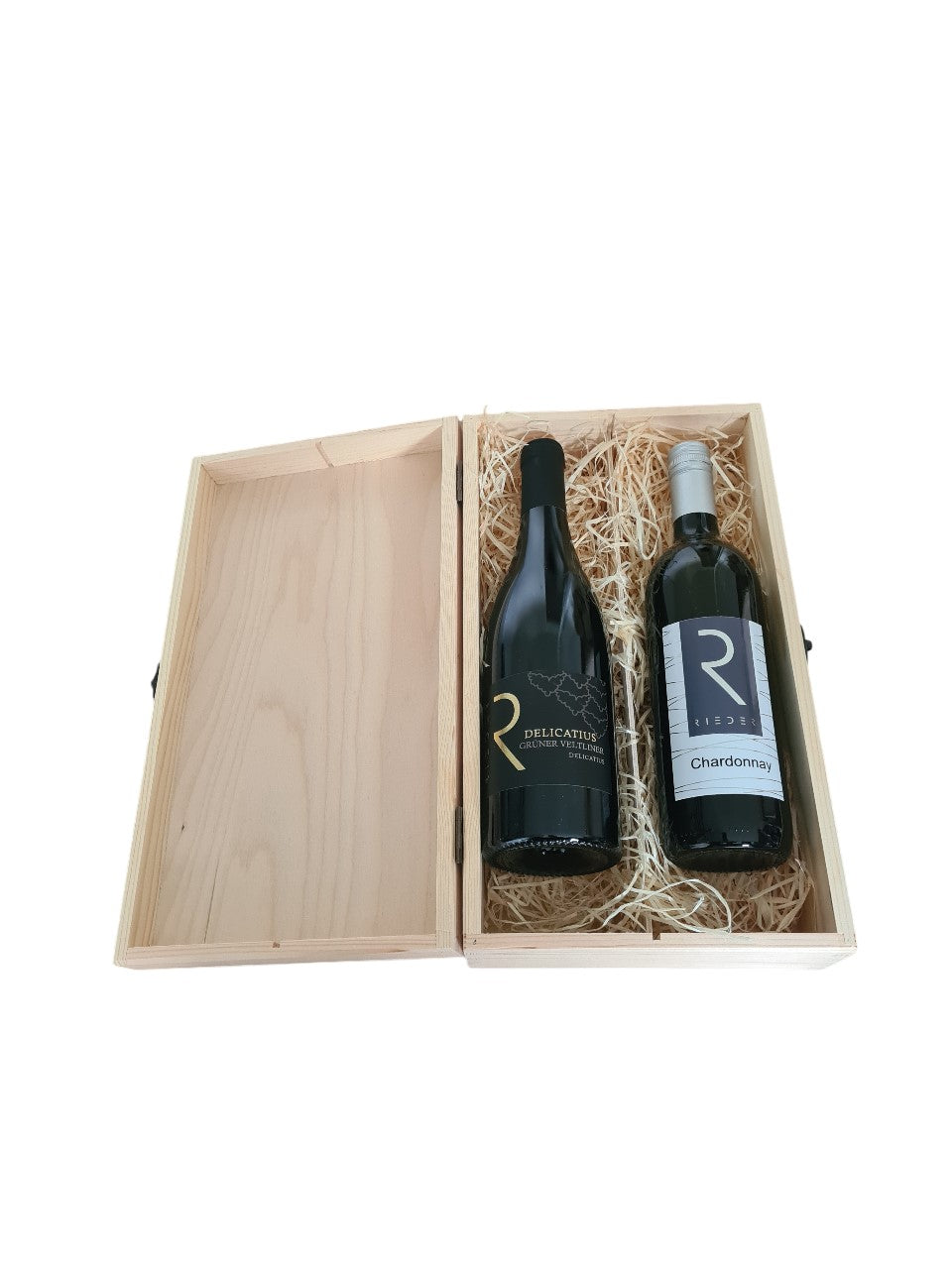Holzbox mit Verschluss dazu Chardonnay und Grüner Veltliner Delicatius 2017