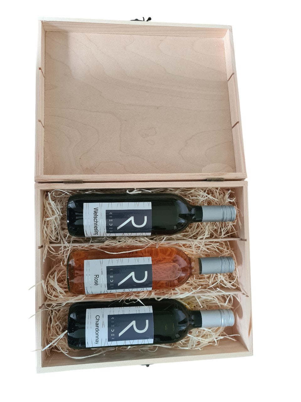 Holzbox mit Verschluss dazu 3 Flaschen Wein Rosé, Welschriesling und Cardonnay