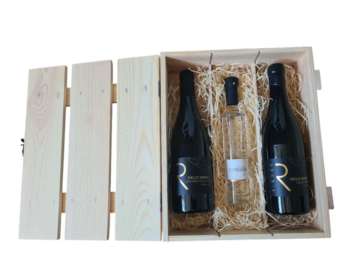 Holzlattenbox mit Verschluss 2 Weinen Delicatius und einen Blutorangengeist.