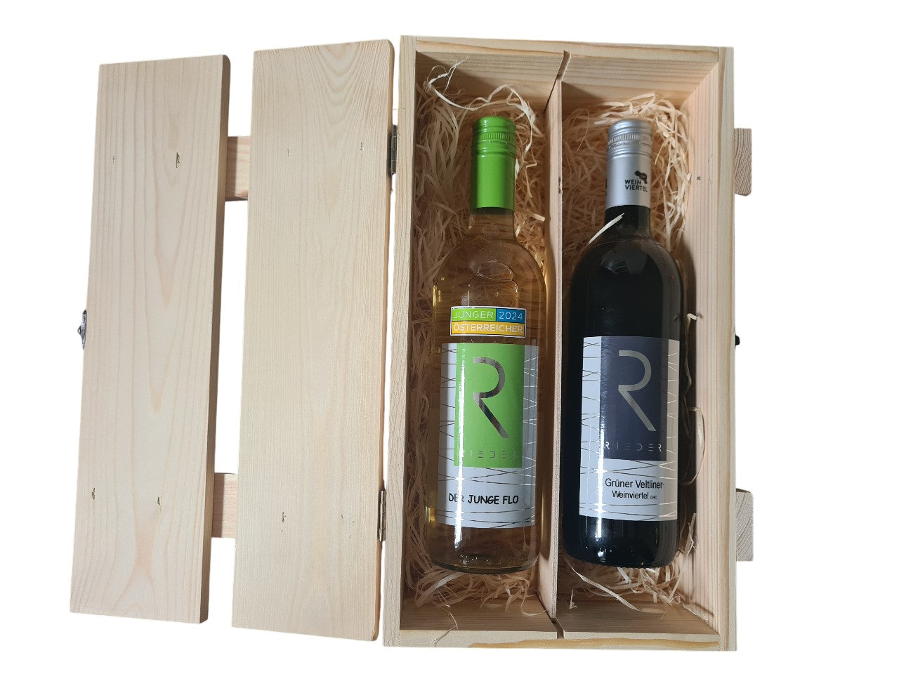 Holzlattenbox mit Verschluss dazu Grüner Veltiner und Der junge Flo trocken