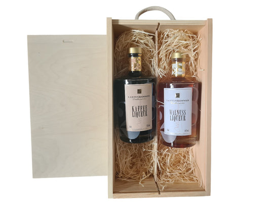 Holzbox mit Tragekordel und Schiebedeckel dazu Kaffeeliqueur und Walnussliqueur