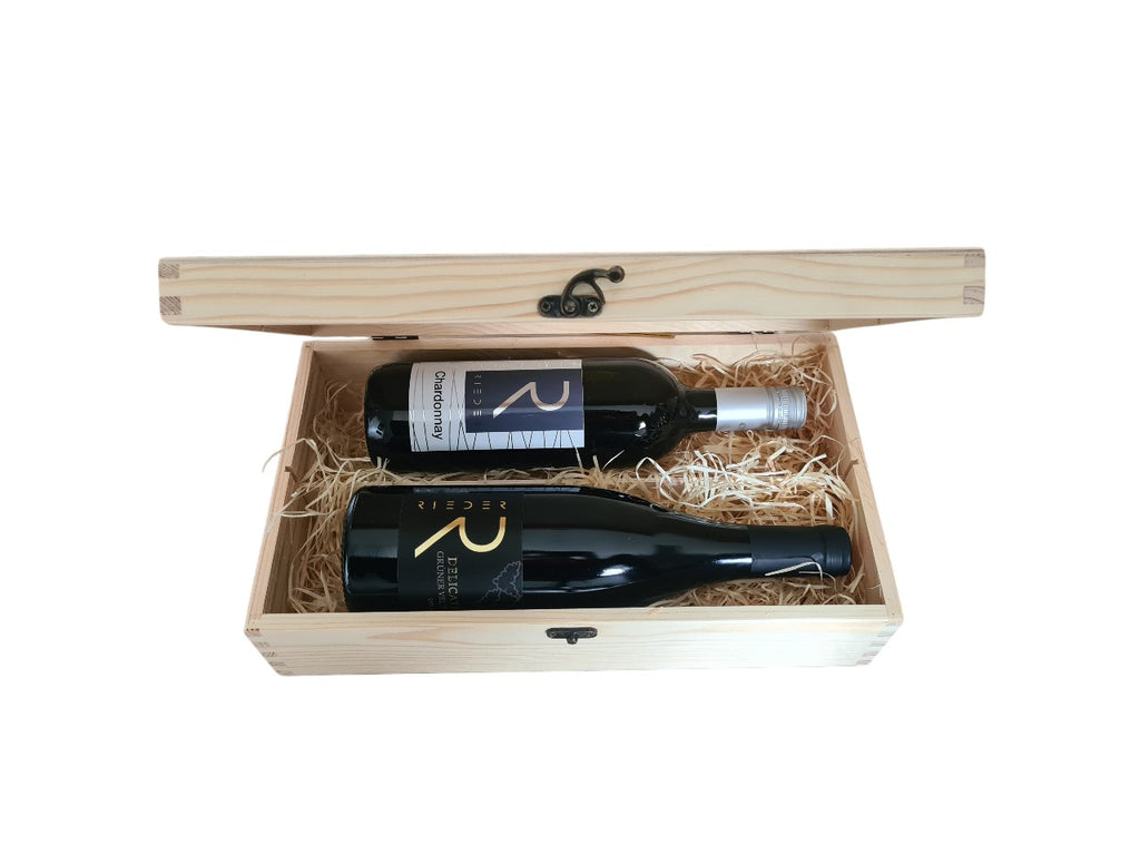 Holzbox mit Verschluss dazu Chardonnay und Grüner Veltliner Delicatius 2017