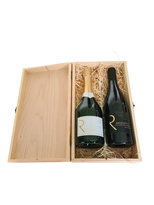 Holzbox mit Verschluss dazu Brut Sekt und Grüner Veltliner Delicatius 2017