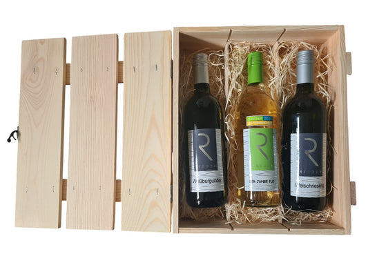 Holzlattenbox mit Verschluss dazu Der junge Flo, Welschriesling und Weißburgunder