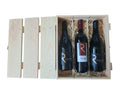 Holzlattenbox mit Verschluss und 3 Weinen 1x Rotwein und 2 x Delicatius