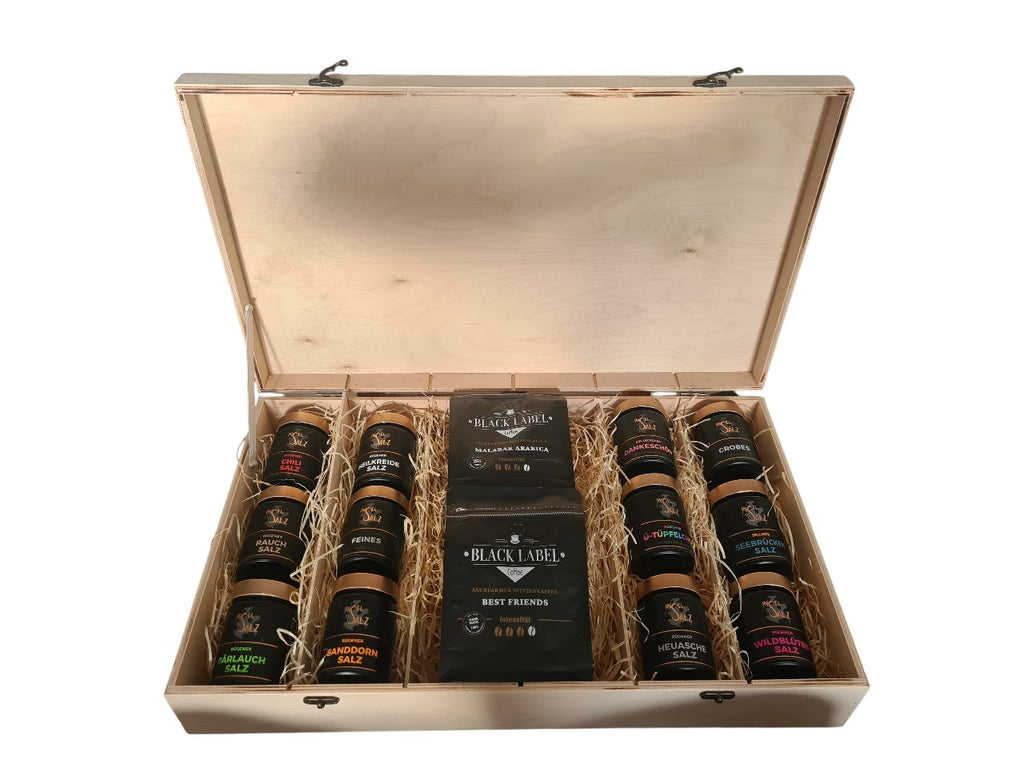 Geschenk Holzbox mit 12 Gewürzmischungen und 2x 330g Black Label Coffee Malabar